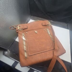 Chic Tan Leather Crossbody Bag with Gold Accents